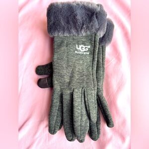 UGG Women’s Charcoal Knit Tech Gloves